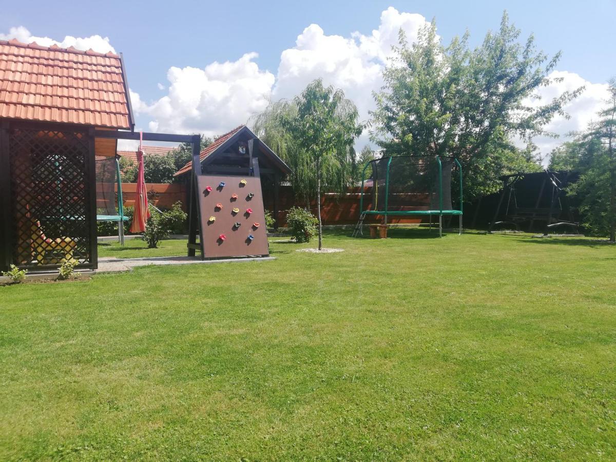 Penzion Kozak B&B Sebedražie Esterno foto