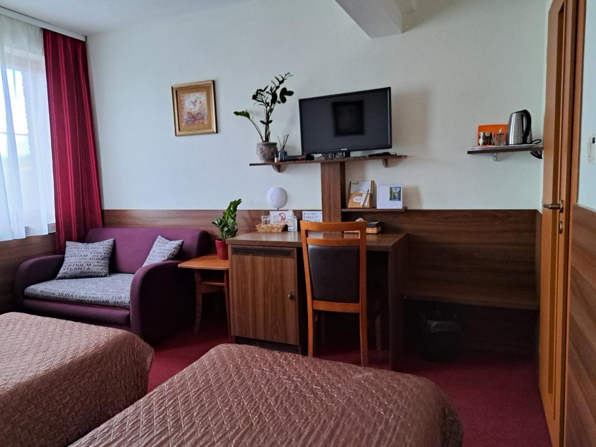 Penzion Kozak B&B Sebedražie Esterno foto