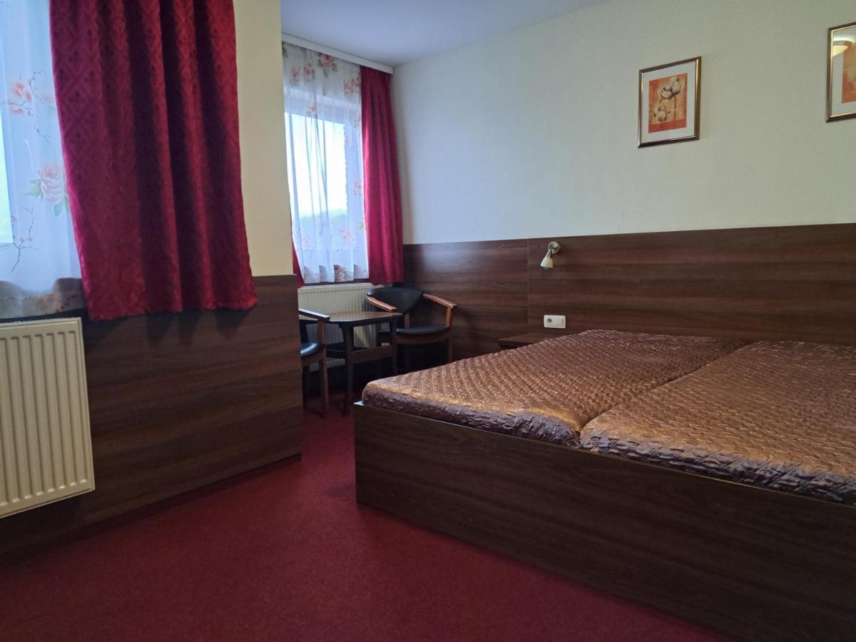 Penzion Kozak B&B Sebedražie Esterno foto