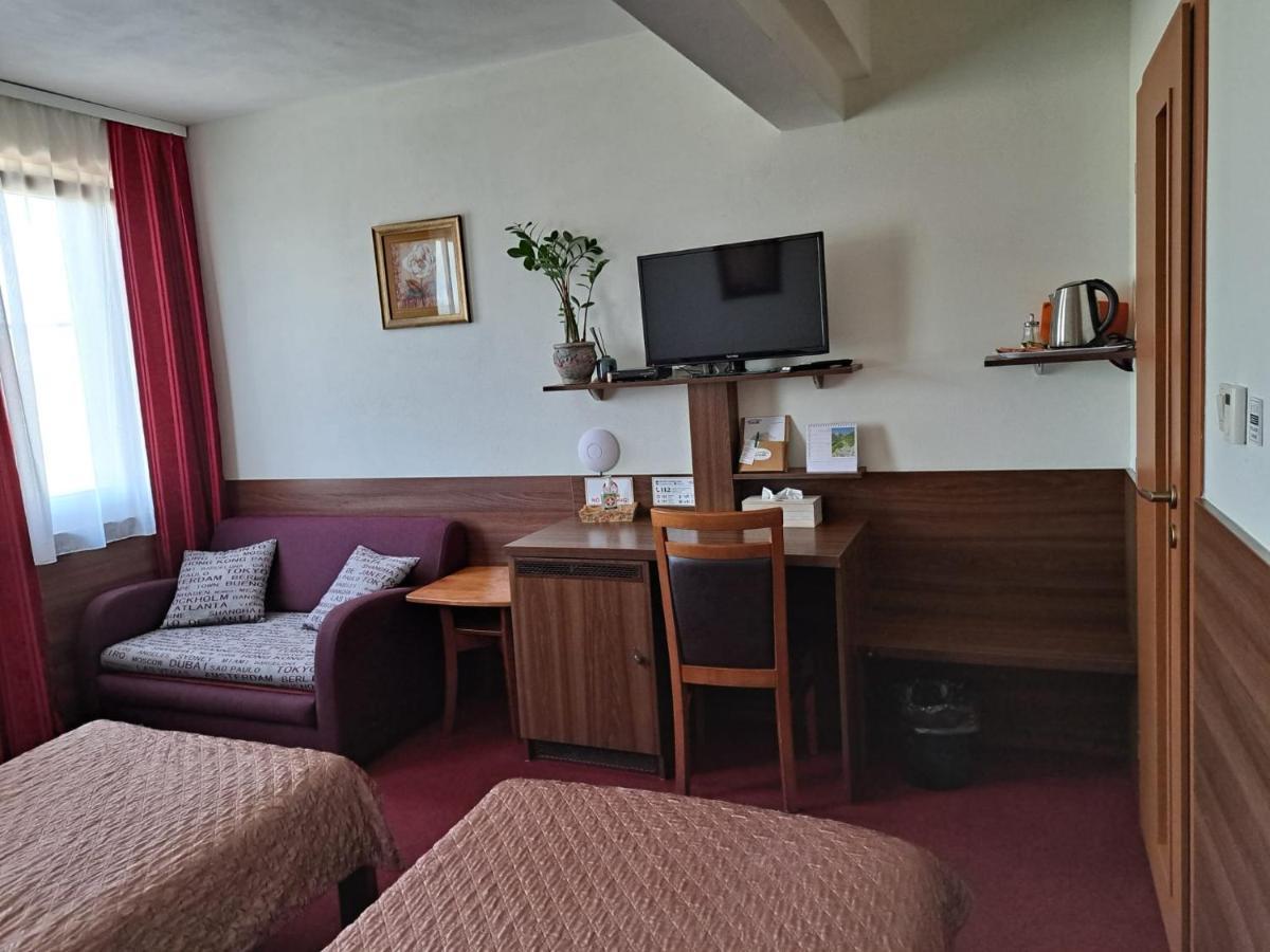 Penzion Kozak B&B Sebedražie Esterno foto
